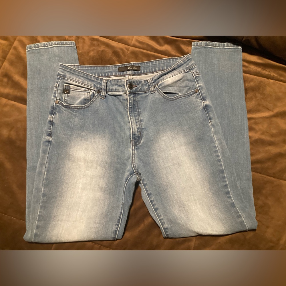 KanCan brand, size 13/30, light wash, skinny jeans, comfortable and cute